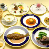 อาหารค่ำแบบคลาสสิก