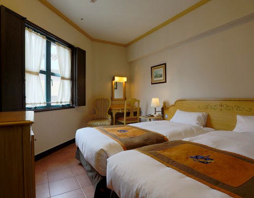 コーナーツイン（ハリウッド）