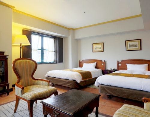 デラックスコーナーツイン