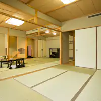 Bilik gaya Jepun yang luas seluas 74 meter persegi