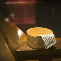 ผ่อนคลายในน้ำพุร้อนขนาดใหญ่ที่ทำให้ทั้งใจและกายอบอุ่น