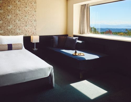 ベッドを２台設置したゲストルーム。