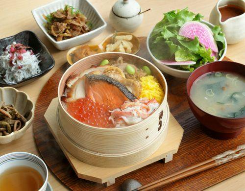 会津わっぱ飯朝食