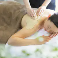 สปาที่ใช้ผลิตภัณฑ์น้ำมันข้าวสูตรเฉพาะของโรงแรม