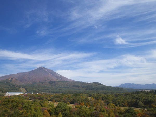 ใบไม้เปลี่ยนสีที่ที่ราบสูงบันไดและโรงแรม