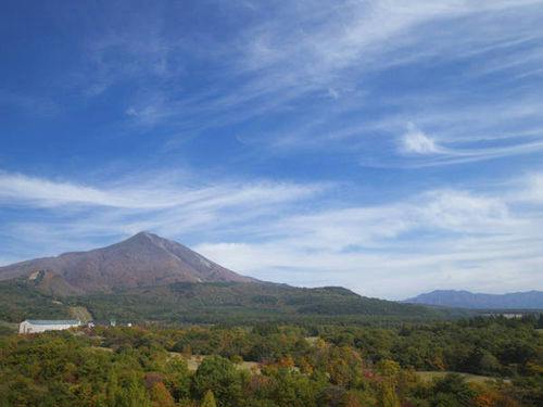 磐梯高原の紅葉とホテル