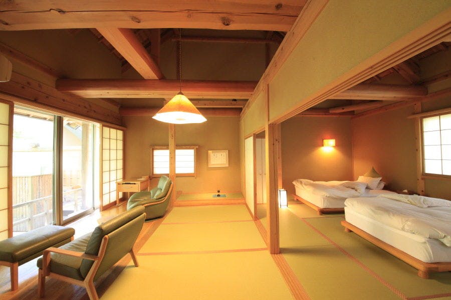 温泉山荘だいこんの花