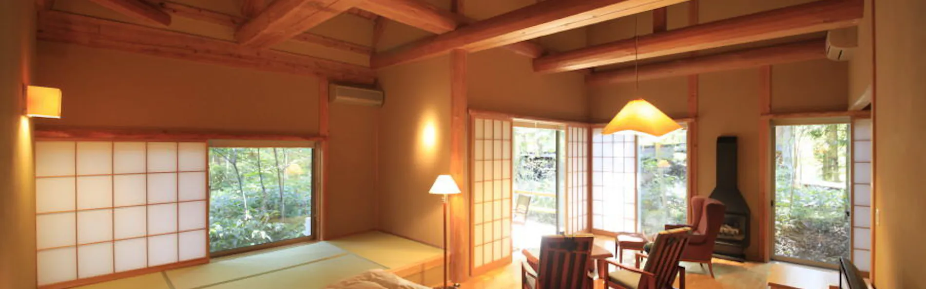 温泉山荘だいこんの花
