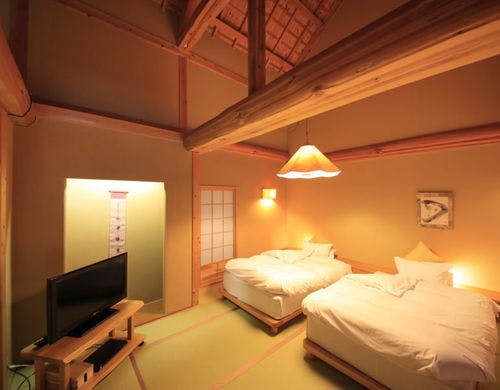 月の下に眠る「おぼろ月」