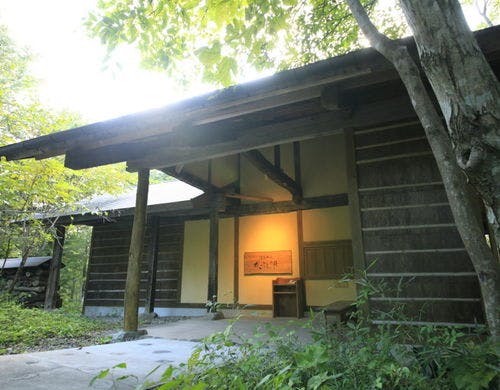 温泉山荘だいこんの花「東門」