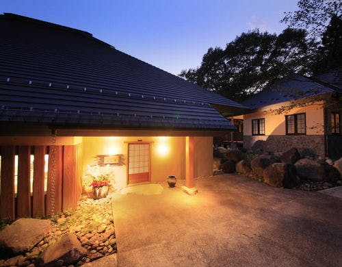 温泉山荘だいこんの花「母屋」