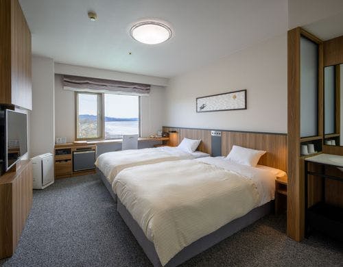 【湖岸側】エコノミーツイン