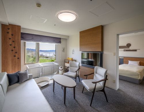 【湖岸側】ワンちゃんルームツイン