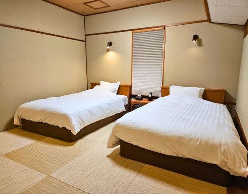 当館で最も広々としたリビング付き和洋室