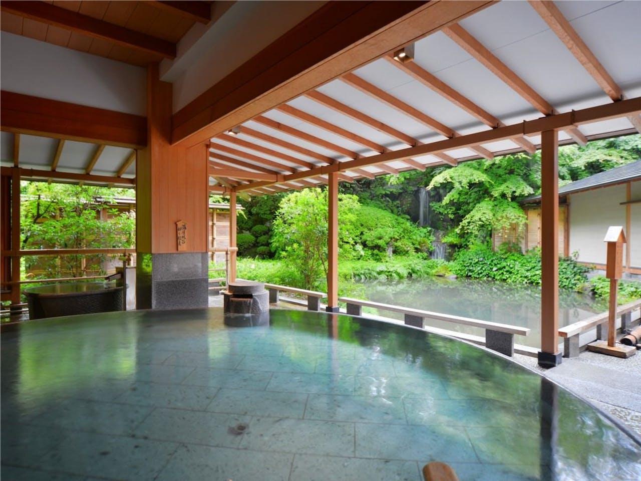 水心鏡満月風呂