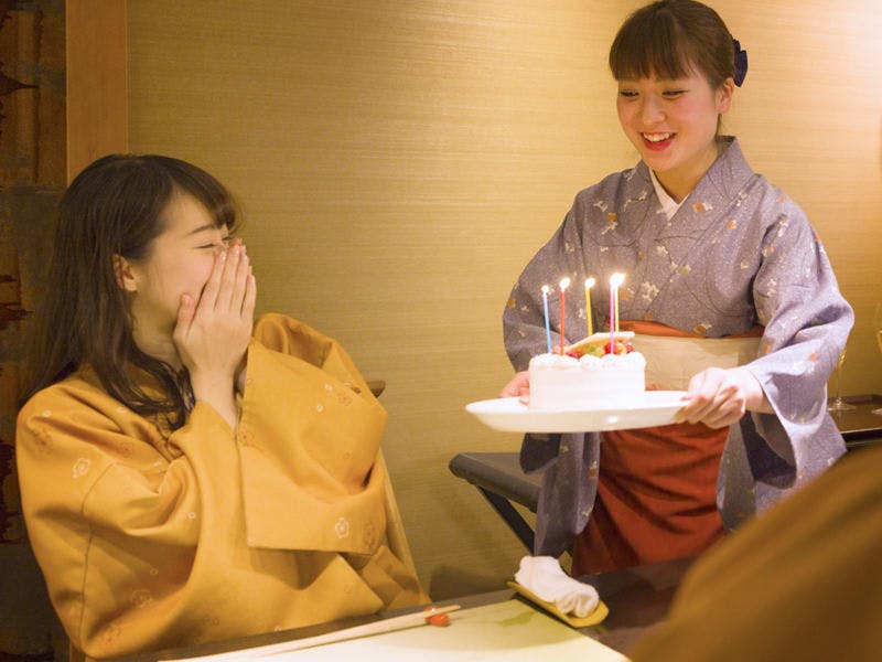 【お花＆ケーキ】ありがとうの心がきっと伝わります！大切な人と二人で過ごす・記念日プラン
