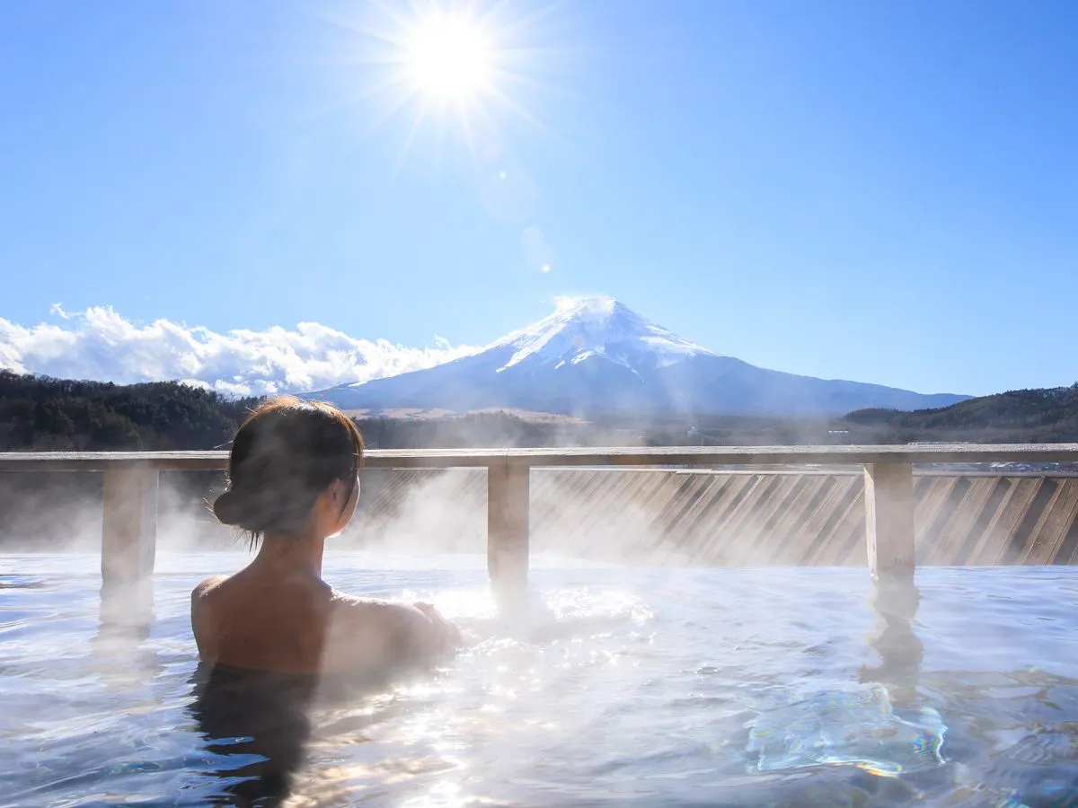 庭園と感動の宿　富士山温泉　ホテル鐘山苑