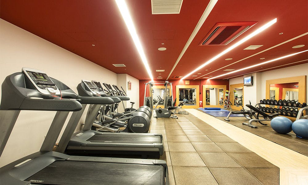 【フィットネスセンター】