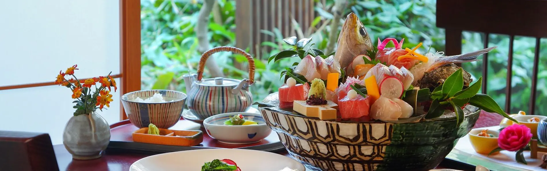 鴨川館