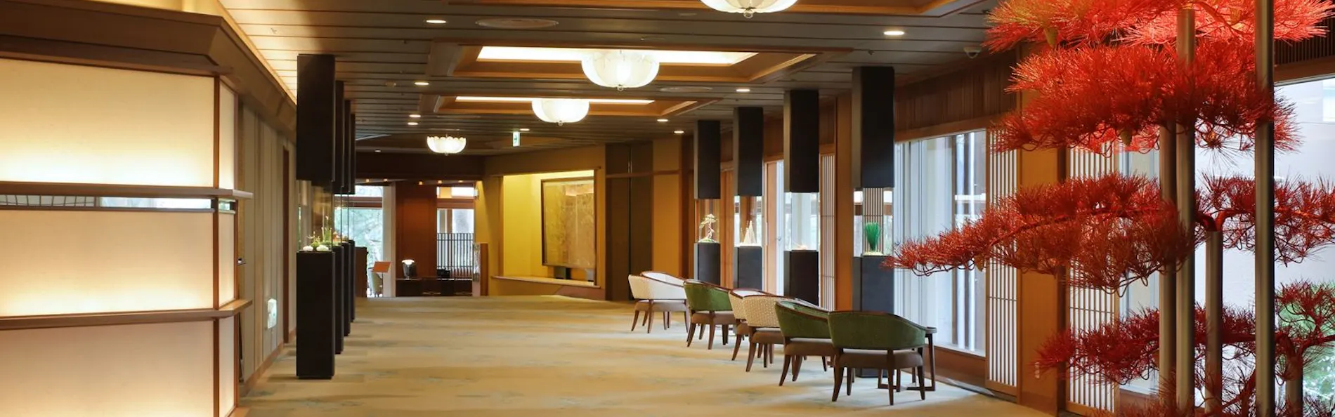 鴨川館