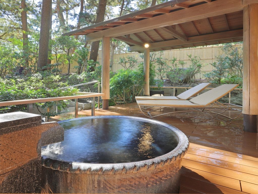 鴨川館