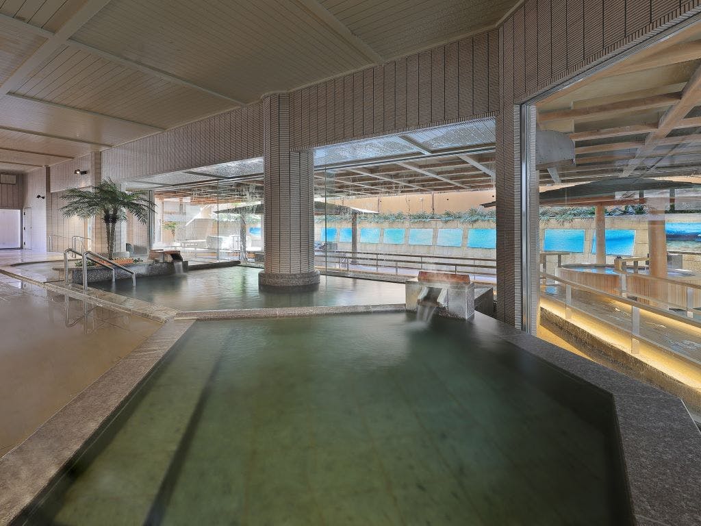 鴨川館