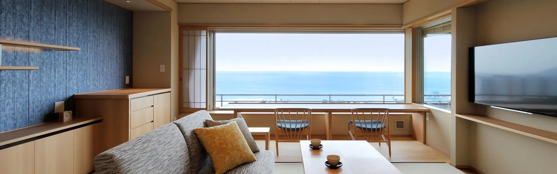 鴨川館