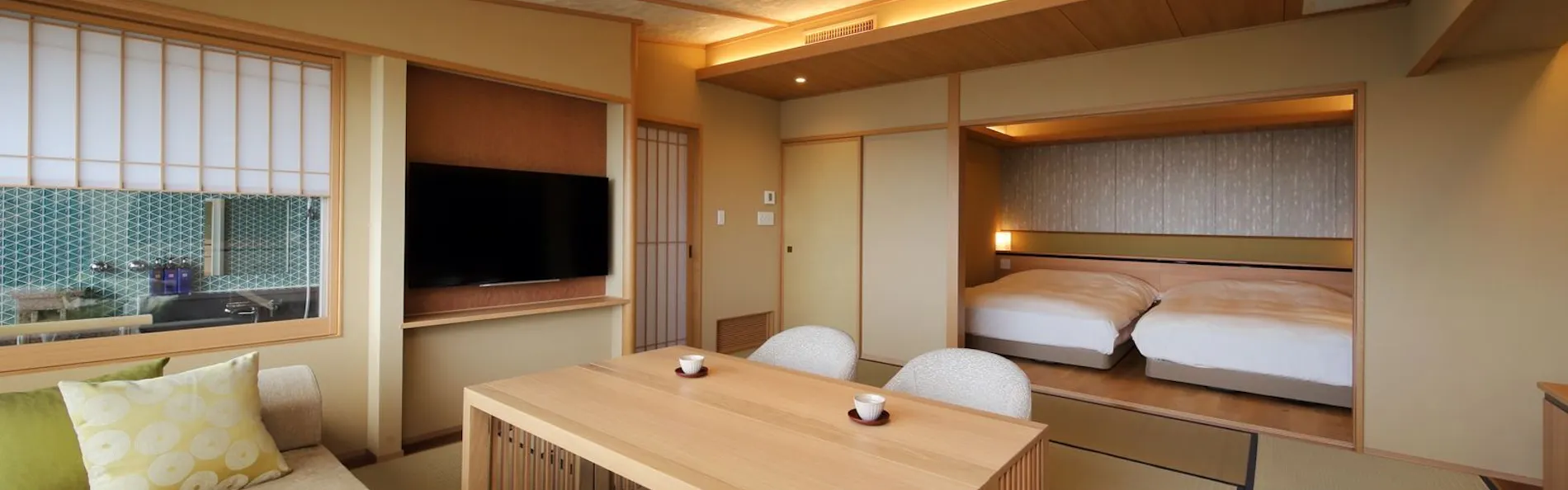 鴨川館