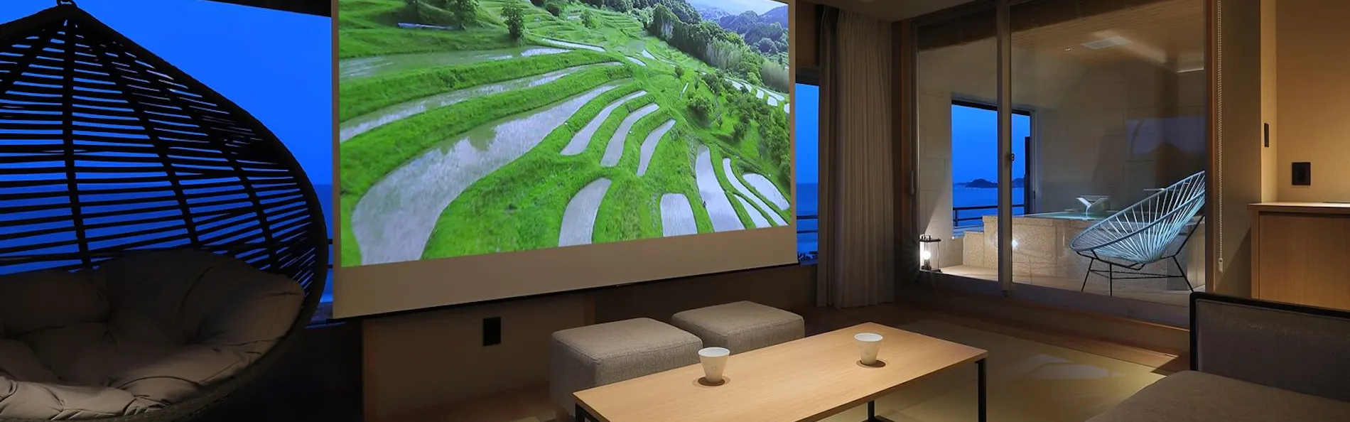 鴨川館