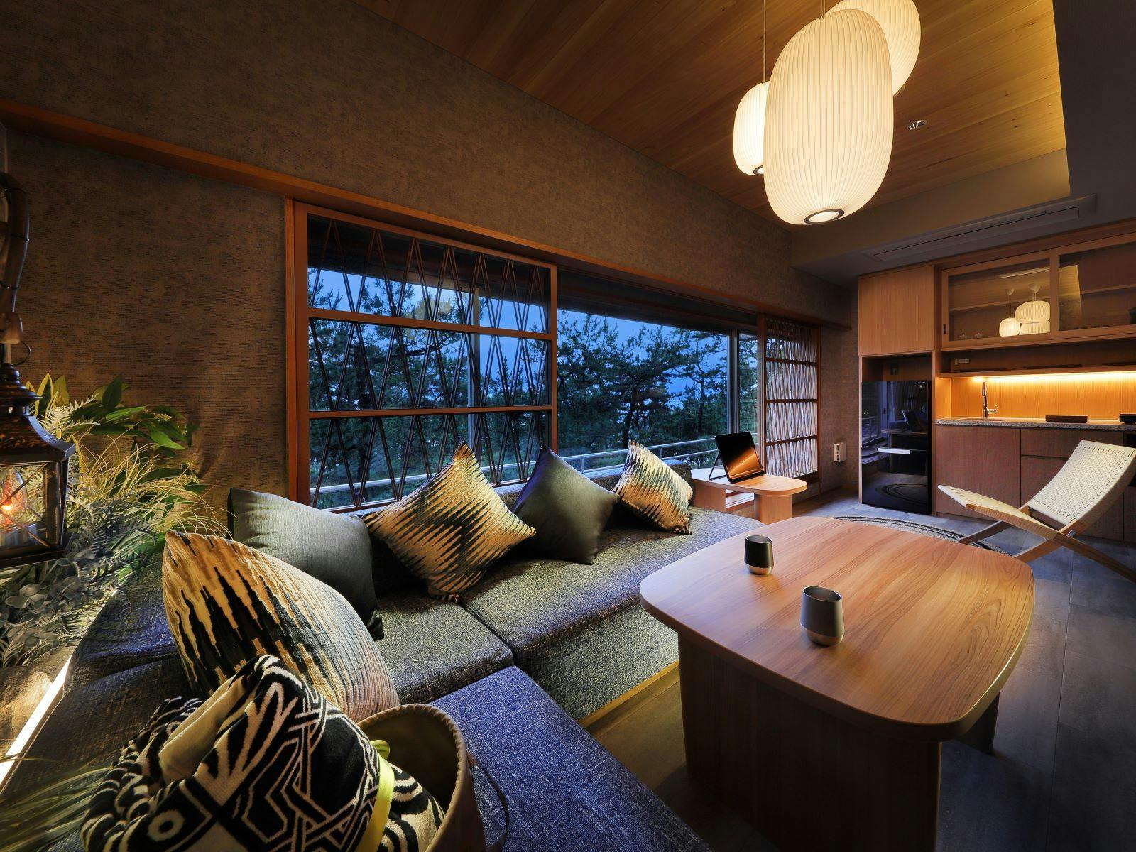 鴨川館