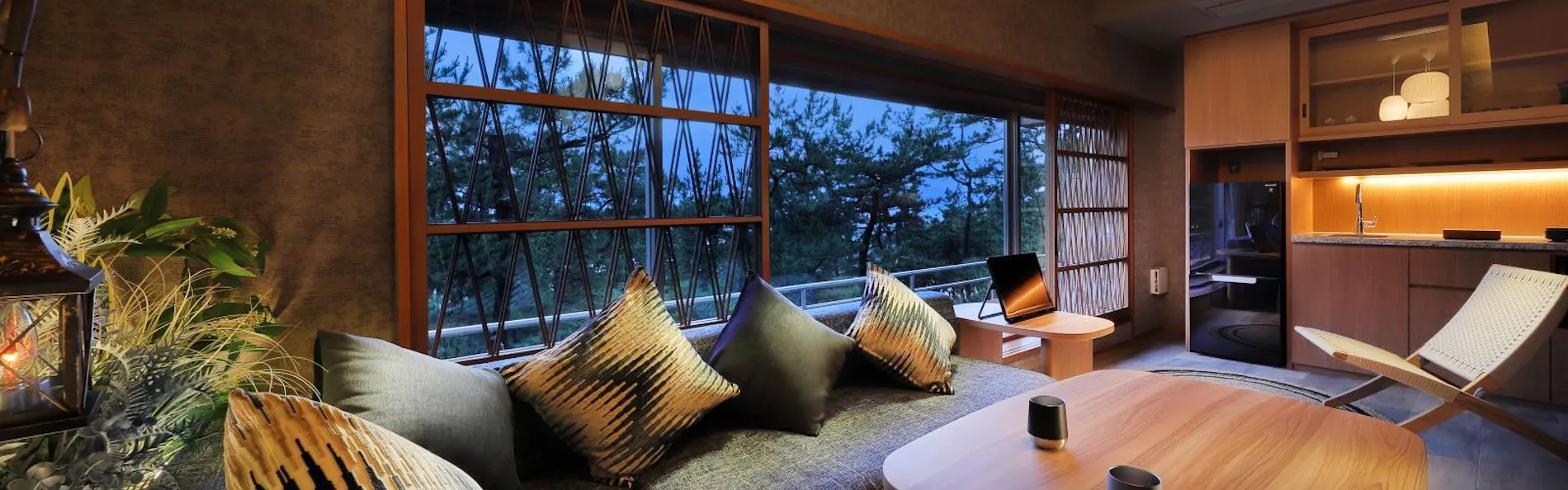 鴨川館