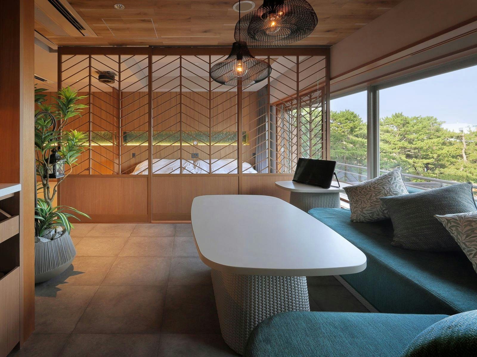 鴨川館