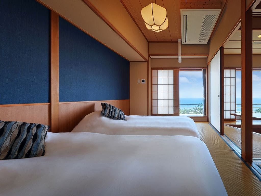鴨川館
