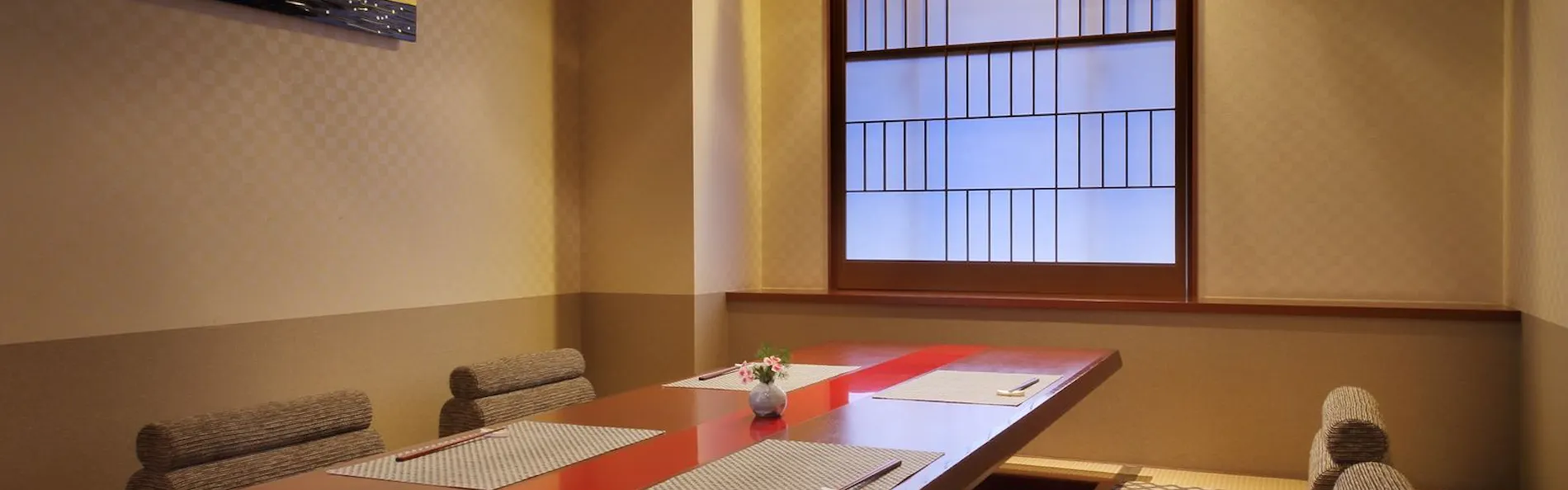 鴨川館
