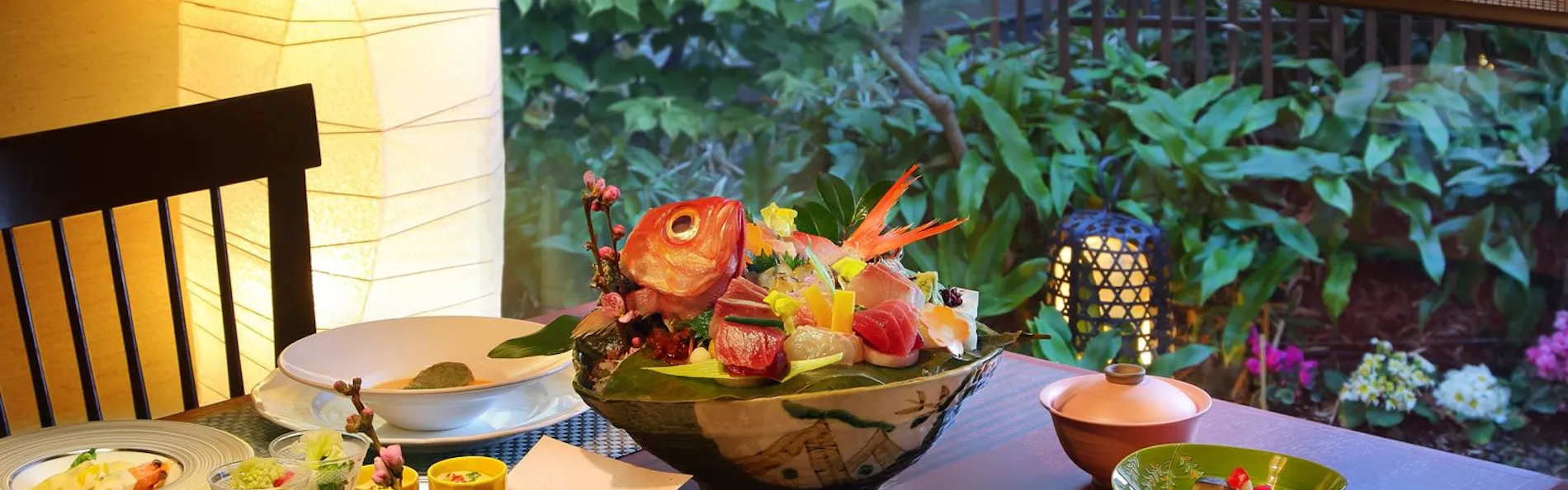 鴨川館