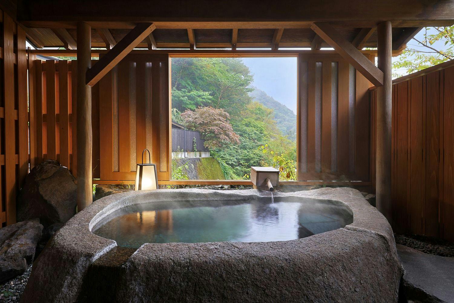 四万温泉　鹿覗きの湯　つるや