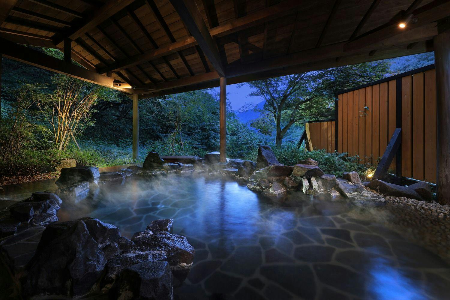 【貸切風呂】露天風呂「鹿覗きの湯」