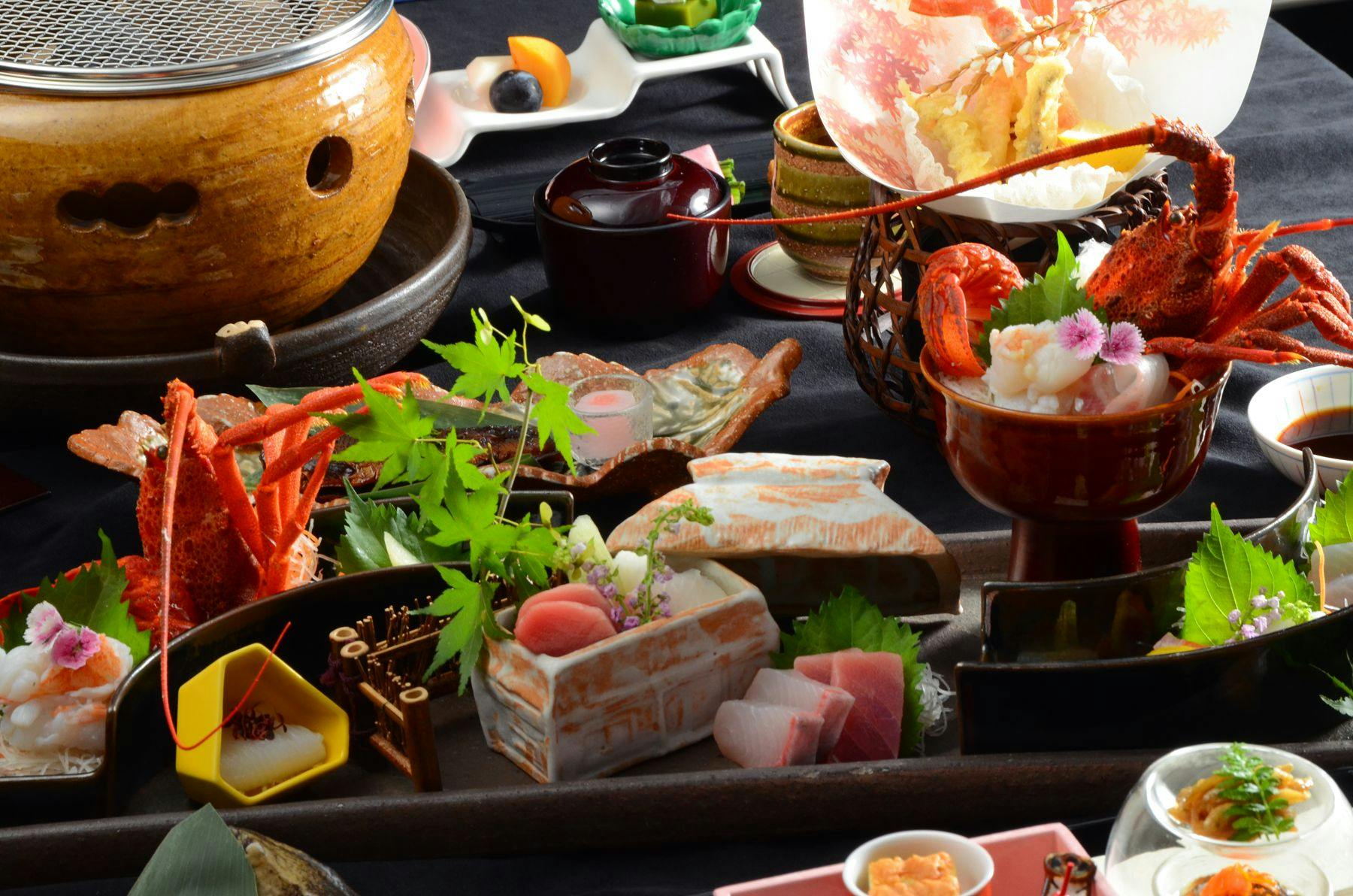 総料理長 宮﨑が紡ぐ 四季の饗宴「布屋 湖鏡の極み会席」【個室食事処】