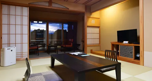 湖側本館2階or3階 諏訪湖を望む10畳