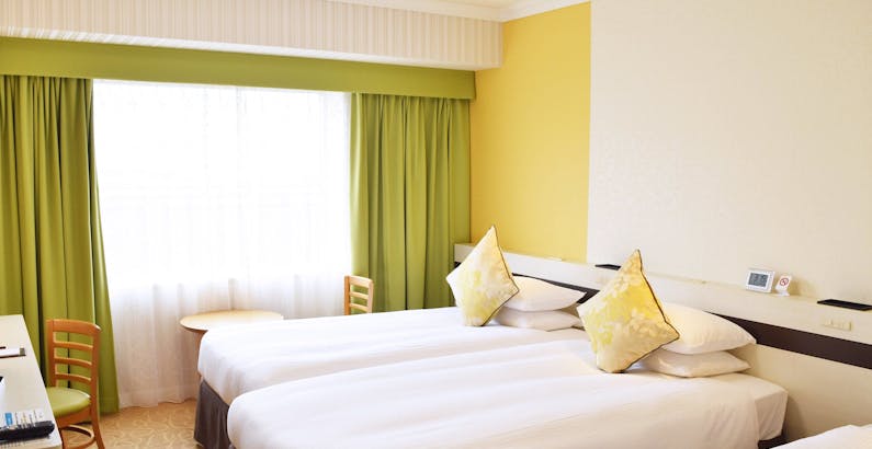 小学生を含む4名様限定 スタンダード プラス ベッド3台 小学生を含む4名様限定 ベッドが1名分少ないけどお得 お日にち限定 朝食付 プラン オリエンタルホテル 東京ベイ 一休 Com