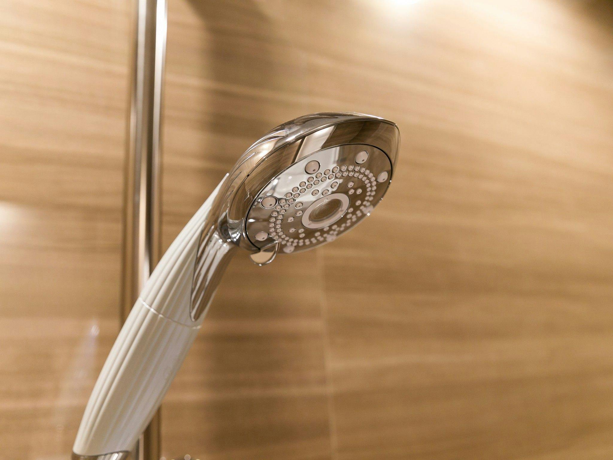 ReFa Fine Bubble Shower