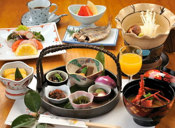 海の幸懐石料理(朝食)一例