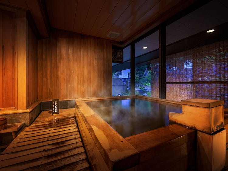 【源泉かけ流し展望風呂客室・禁煙】和室12畳+展望風呂+坪庭のサムネイル画像
