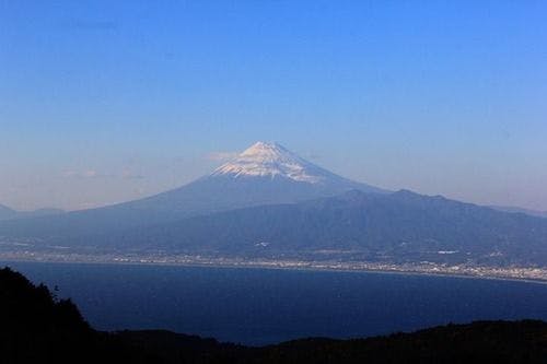 ภูเขาไฟฟูจิจากภูเขาดารุมะ
