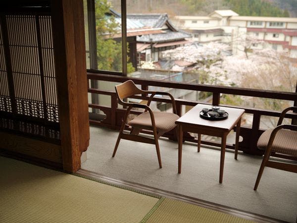 温泉三昧の宿　四万たむら