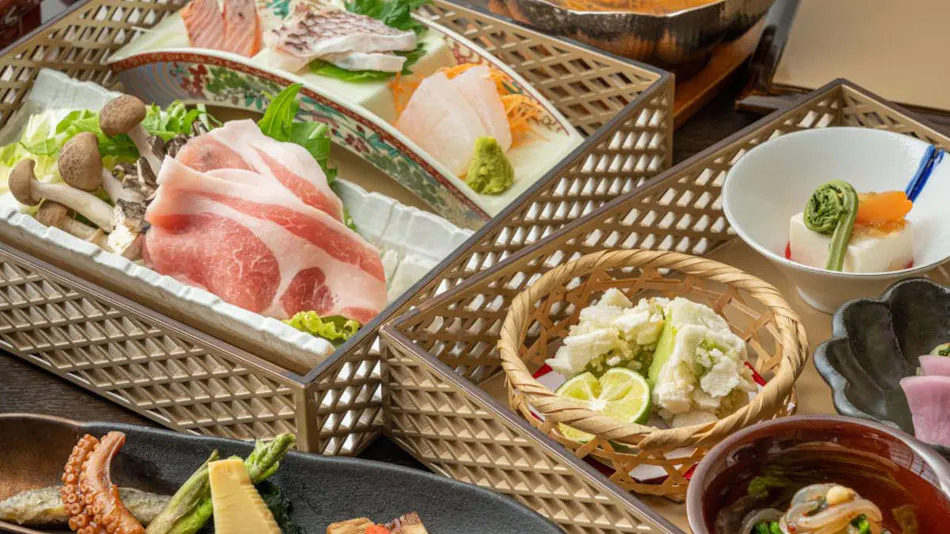 Shima Tamura: A Hot Spring Paradise Inn