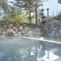 ห้องอาบน้ำรวม - อ่างอาบน้ำกลางแจ้ง (สำหรับผู้หญิง)