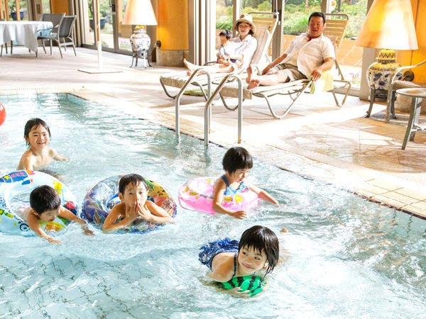 室内プール「シルクロード」