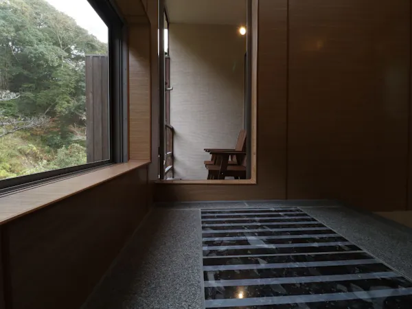 客室【風】
