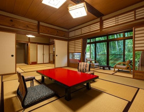 特別室／源泉かけ流し内風呂・露天風呂付き